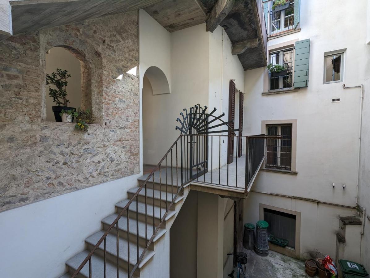 Papavero Piazza Delfino بيرغامو المظهر الخارجي الصورة