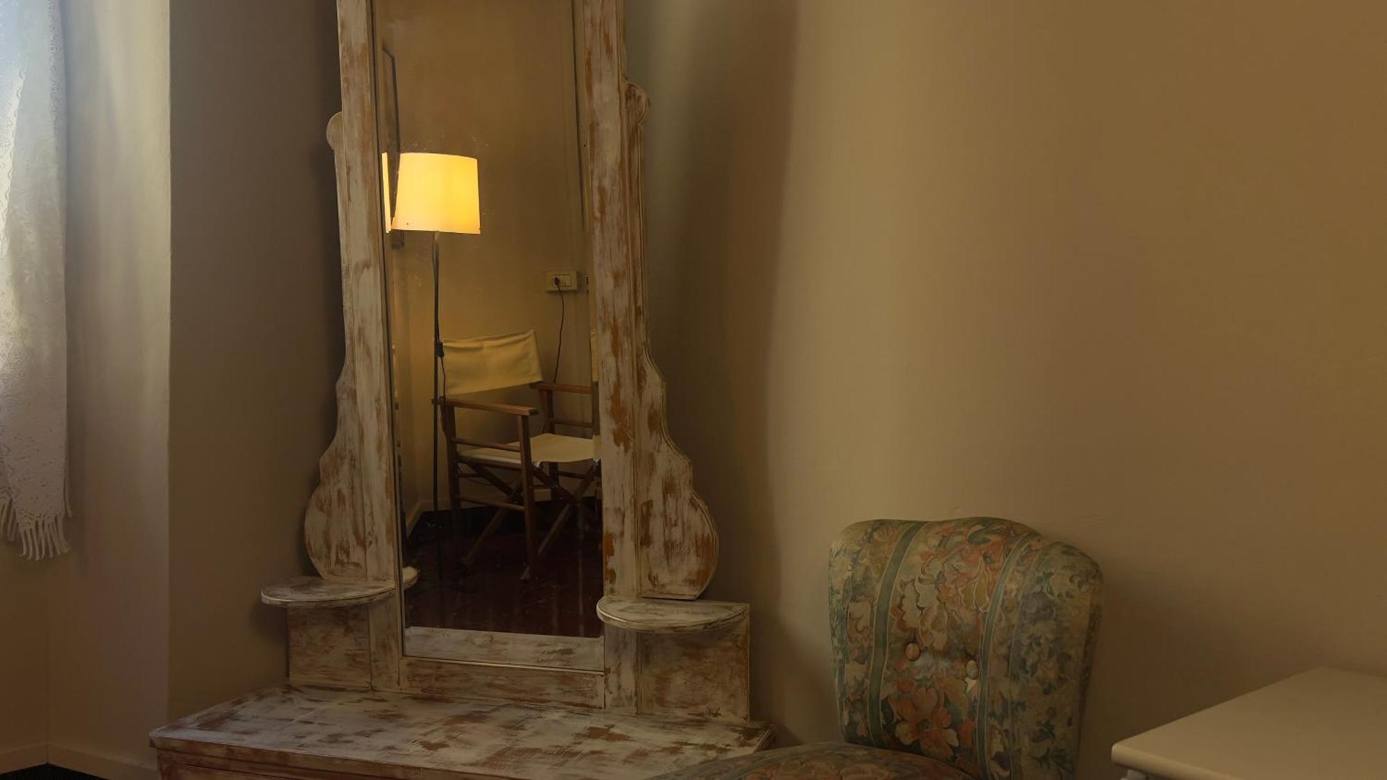 Papavero Piazza Delfino بيرغامو المظهر الخارجي الصورة